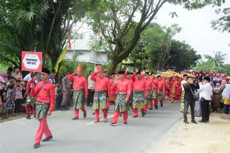 Lepaskan Ribuan Peserta Pawai Ta Aruf Mtq Ke Kasmarni Sambut Baik