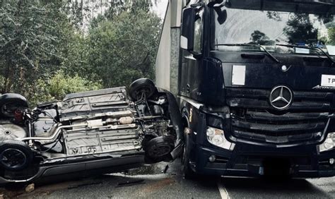 Choque entre camião e carro faz um ferido Notícias de Coimbra