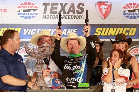 Scott Dixon Wins At Texas