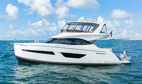 52 Carver 2018 C52 Command Bridge ROLL TIDE II For Sale