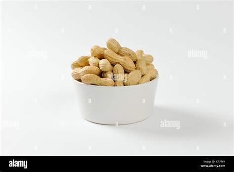 Raw Peanuts In Shell Stock Photo Alamy