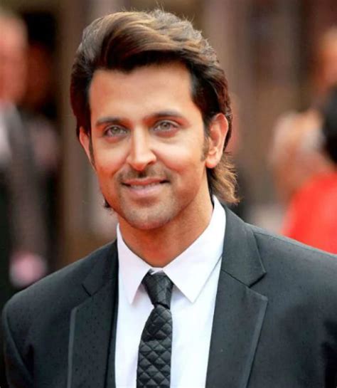 Hrithik Roshan Height, Age, Wife, Girlfriend, Family, Biography & More ...