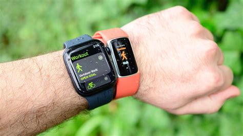 I Walked 5 000 Steps With Apple Watch Se Vs Fitbit Charge 6 — Here S The Winner Tom S Guide