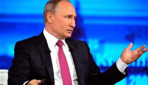 Putin Compara A Comey Con Snowden Y Le Ofrece Asilo En Rusia Si Llega A