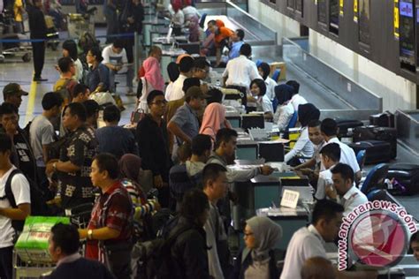 Puncak Arus Balik Di Bandara Juanda Diperkirakan Malam Ini ANTARA News