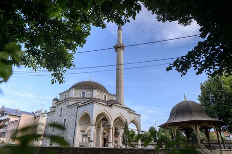 Sandžak Husein Pašina Džamija U Pljevljima Obilježava 450 Godina