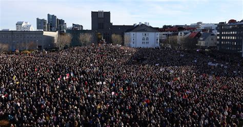 Women In Iceland Go On Strike Against Gender Inequality The New York