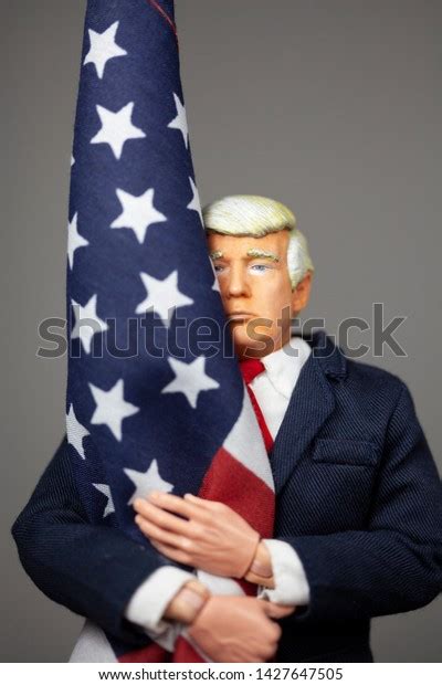 12 Donald Trump Hugs Flag Images, Stock Photos & Vectors | Shutterstock