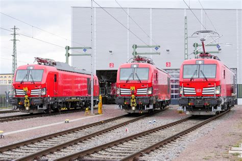 Siemens Mobility And Deutsche Bahn Unveil Hybrid Vectron Dual Mode