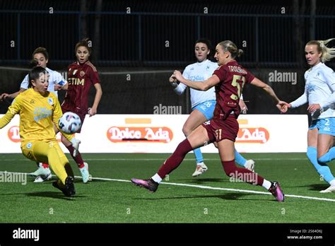 Beatrice Beretta Of Napoli Femminile Competes For The Ball With Sanne