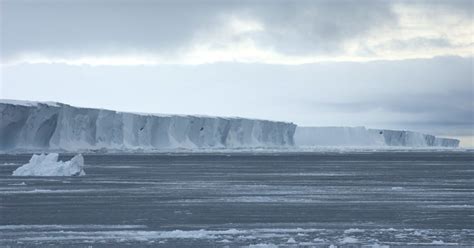 New Look At Antarcticas Biggest Ice Shelf Shows Melting Is Occurring