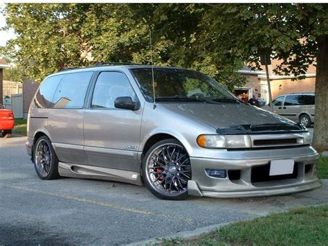 Lowered Nissan Quest