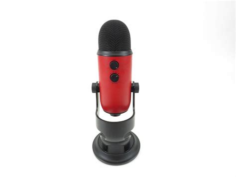 Blue A00132 Satin Red USB Bidirectional Microphone