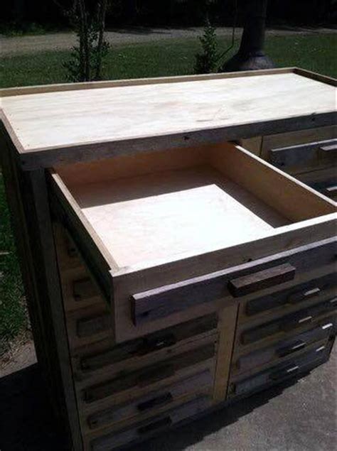 Diy Pallet Wood Chest Of Drawers Easy Pallet Ideas