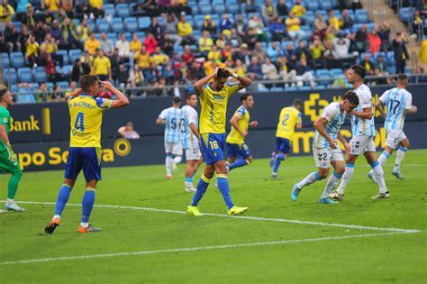 El Cádiz CF de ir ganando 2 0 a sumar un punto y gracias Andalucía