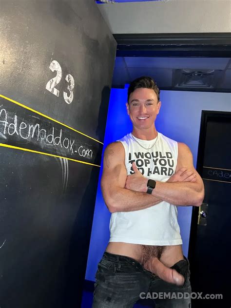Cade Maddox Jerks Off In Bath House Business Gay Porn
