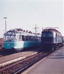 Tag der DB in Ingolstadt Hbf am 22 10 1983 Der Gläserne Zug neben E