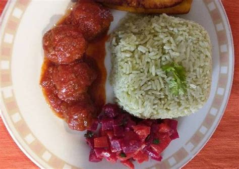 Albóndigas De Res Con Arroz Verdoso Y Ensalada De Hortalizas Receta De