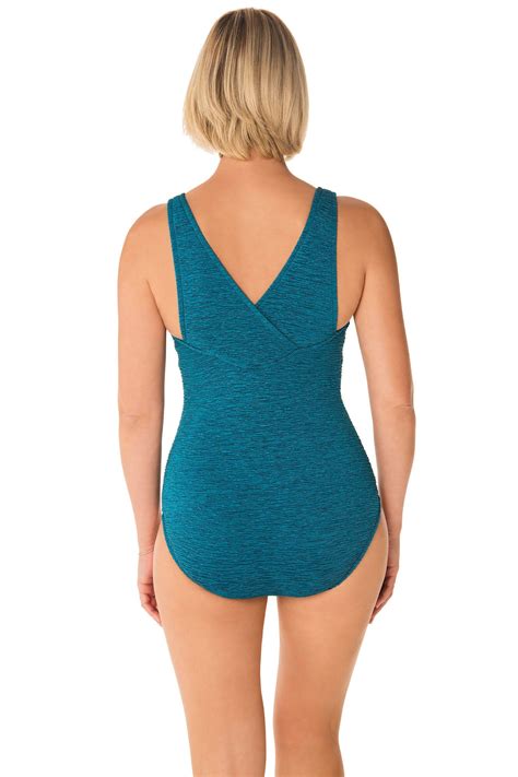 Penbrooke Krinkle Chlorine Resistant Cross Back One Piece Swimsuit D Sylvias Sport And Resort