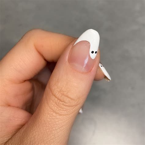 Halloween Ghost Nail Designs