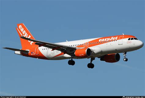 OE IJB EasyJet Europe Airbus A320 214 WL Photo By Bram Steeman ID