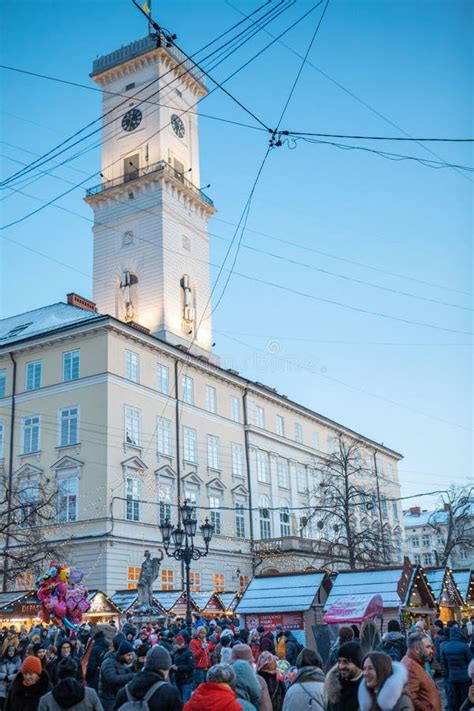 Lviv Ucrania De Diciembre De Centro De La Ciudad Abarrotada