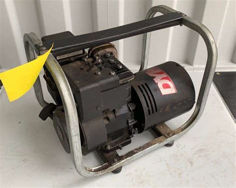 Dyna 5hp 2500 Watt Generator Schneider Auctioneers LLC