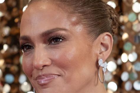 J Lo Va Apar Ixer Amb Una Pilota Al Cap Milions De Fans Estan