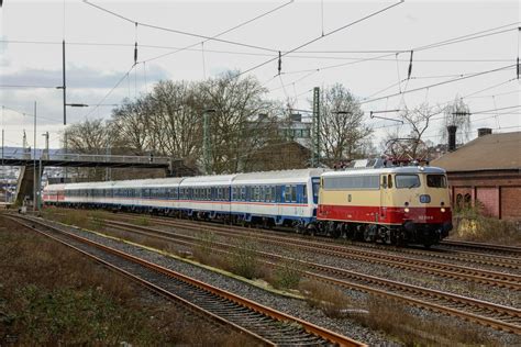 TRI 112 268-8 mit Fußballsonderzug Leerzug in Wuppertal Unterbarmen, am ...