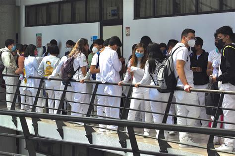 Regreso A Clases Vuelven Estudiantes De Nivel B Sico Y La Buap Se