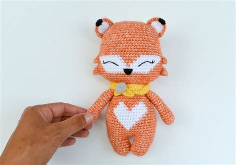 Crochet Fox amigurumi pattern - Amigurumi.com