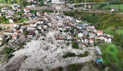 Mje Tani Sela Zlate Kod Jablanice Tvrde Da Nakon Stravi Nih Poplava Tu