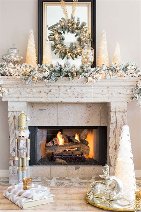 25 Ultimate Christmas Mantel Décor Ideas Shelterness