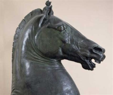 Napoli La Testa Di Cavallo In Bronzo Di Donatello Torna Al Mann Arte