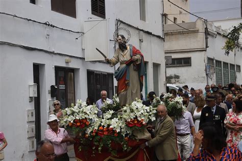 San Bartolomé despide sus fiestas con la procesión en honor a su patrón