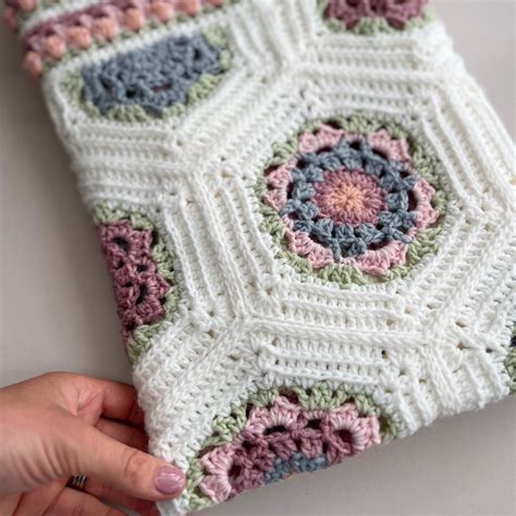 Crochet Hexagon Flower Motif Time To Bloom Blanket Hanjan Crochet