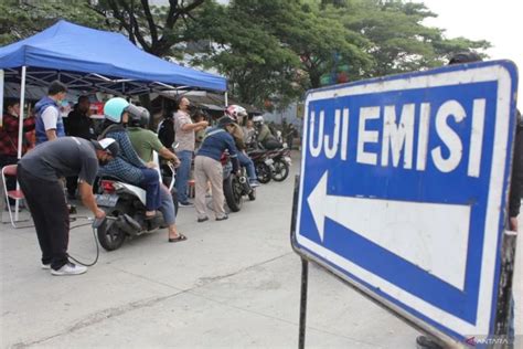 Sim Keliling Tersedia Di Lima Lokasi Di Jakarta Antara News