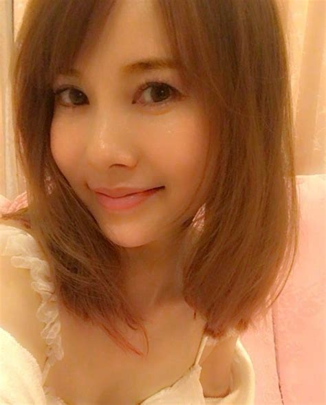 上原さくら、セルフカットで25年ぶりに短くした髪「少女感が増してる」「めっちゃ可愛い」の声 Ameba News アメーバニュース