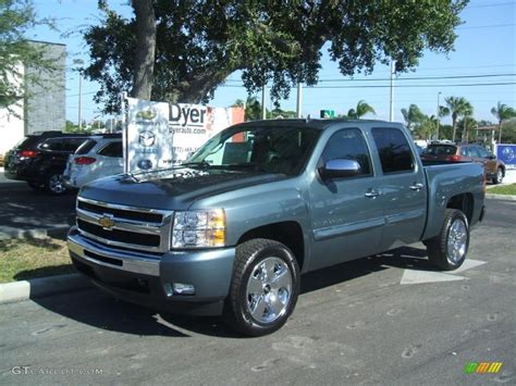 Blue Granite Metallic Chevrolet Silverado Lt Crew Cab