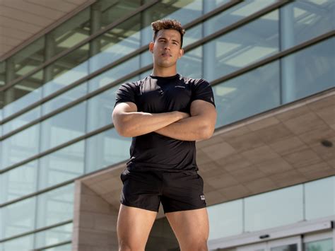 5 Advantages Of Wearing Mens Short Gym Shorts Ergowear