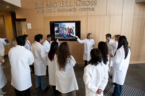 Uci To Mark Stem Cell Awareness Day With Oct 30 Lab Tour Lecture Uc