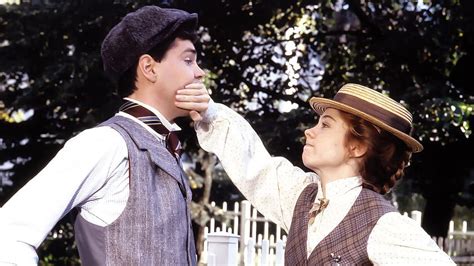 Anne Of Green Gables The Sequel Anne And Gilbert Kiss Hd Wallpaper