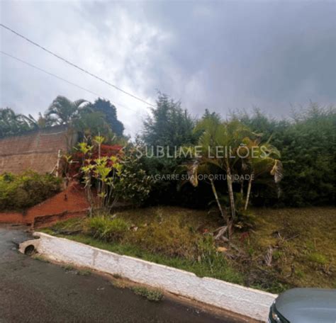 Terreno de 2 225m² Constr de 200m² Casas em leilão Sublime Leilões