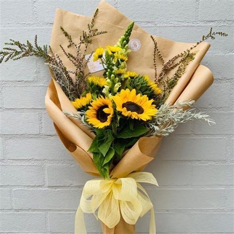 Sunflower bouquet | Professional Florists | Flower Services | Online ...