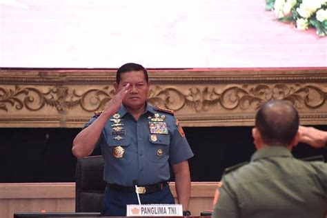 Foto Arti Kata Piting Yang Diucapkan Panglima TNI Saat Beri