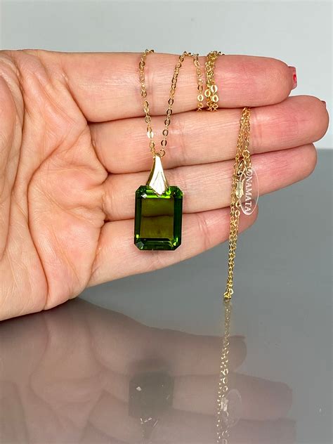 14K Gold Peridot Necklace Peridot Pendant Minimalist Etsy