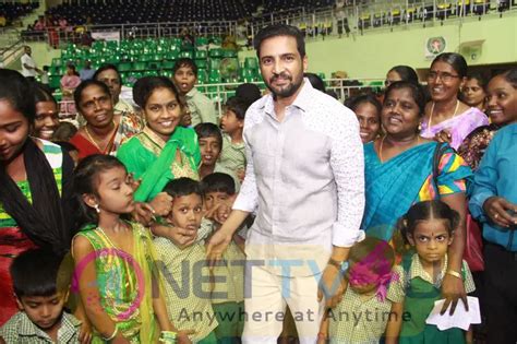 Santhanam Family