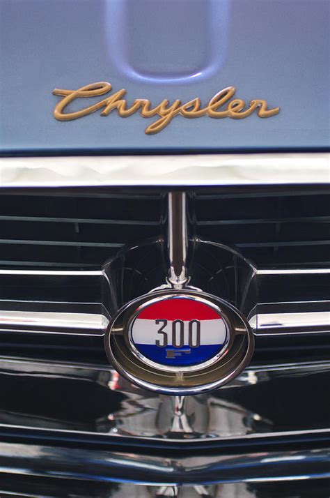 Chrysler 300 Emblem