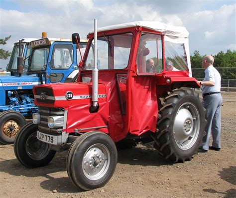 Lzp 779 1976 Massey Ferguson 135 Tractor Cheffins Vintage Flickr