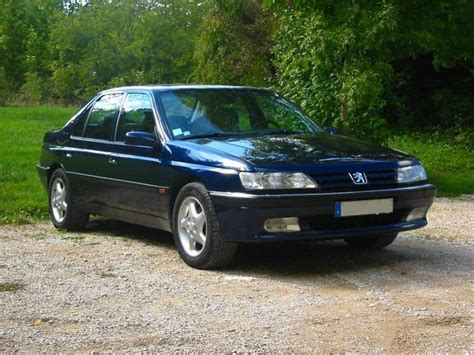 Peugeot 605 2 5 TD MT 131 cv Sedan 1994 1999 Ficha Técnica